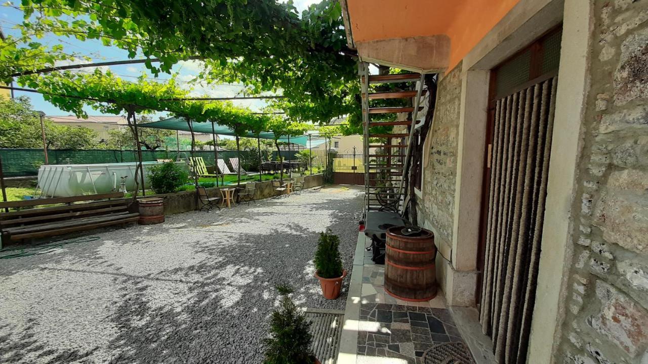 Komen Residence Muzica Bed And Breakfast מראה חיצוני תמונה