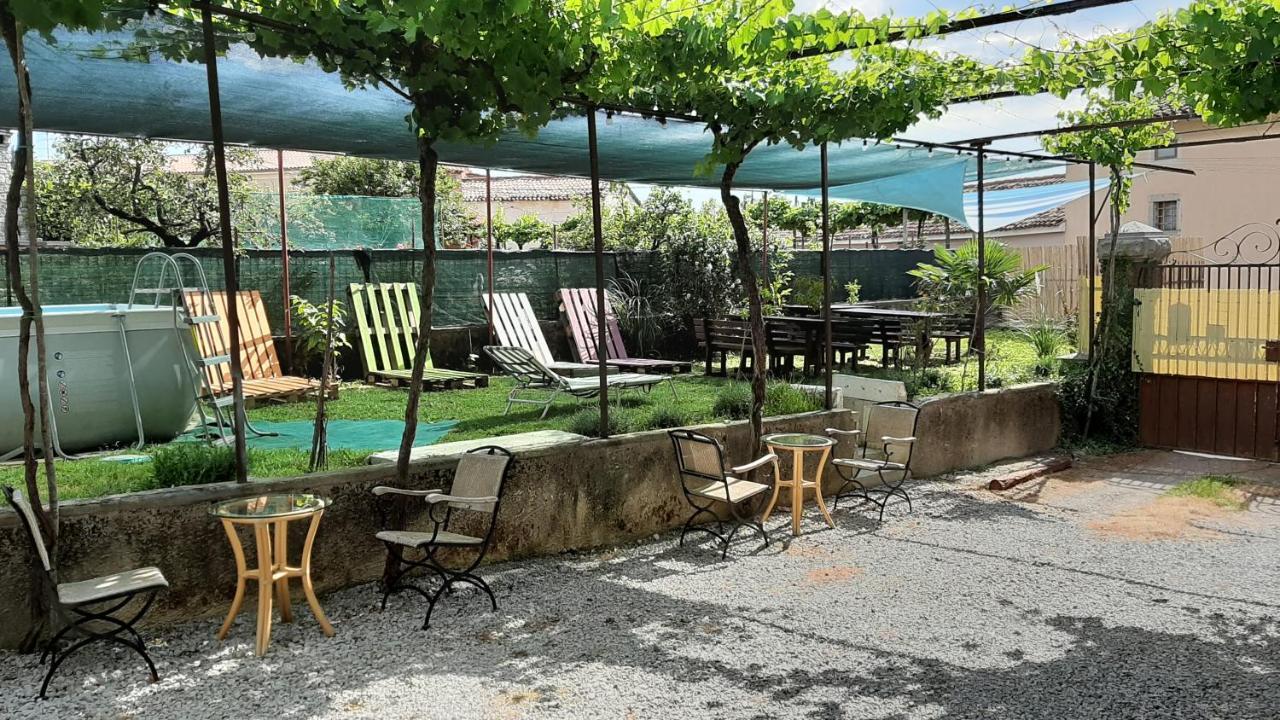 Komen Residence Muzica Bed And Breakfast מראה חיצוני תמונה