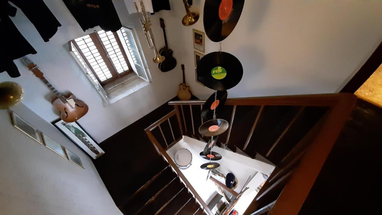 Komen Residence Muzica Bed And Breakfast מראה חיצוני תמונה