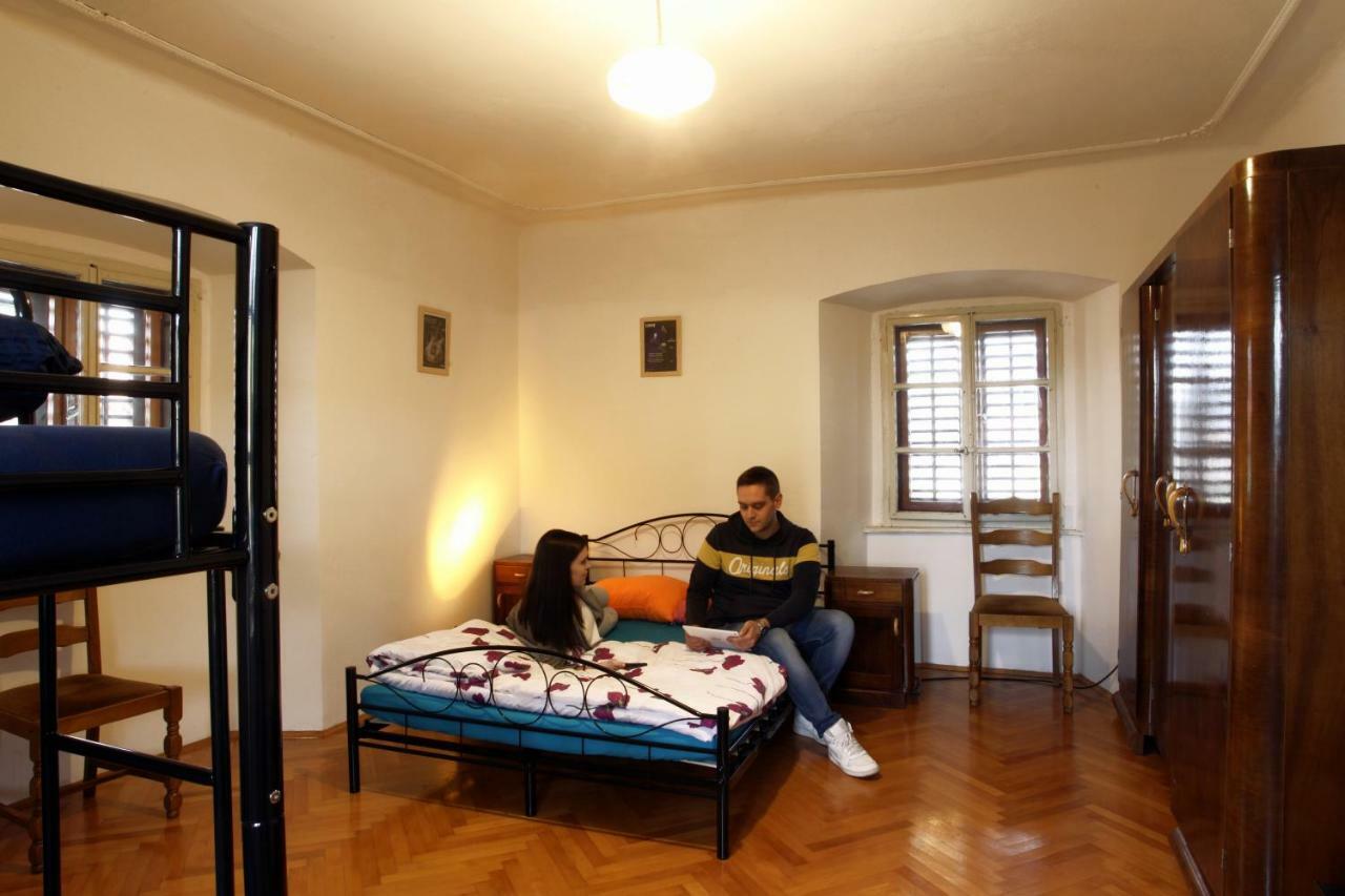 Komen Residence Muzica Bed And Breakfast מראה חיצוני תמונה